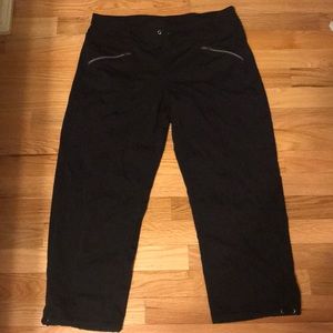 Athleta cropped pants